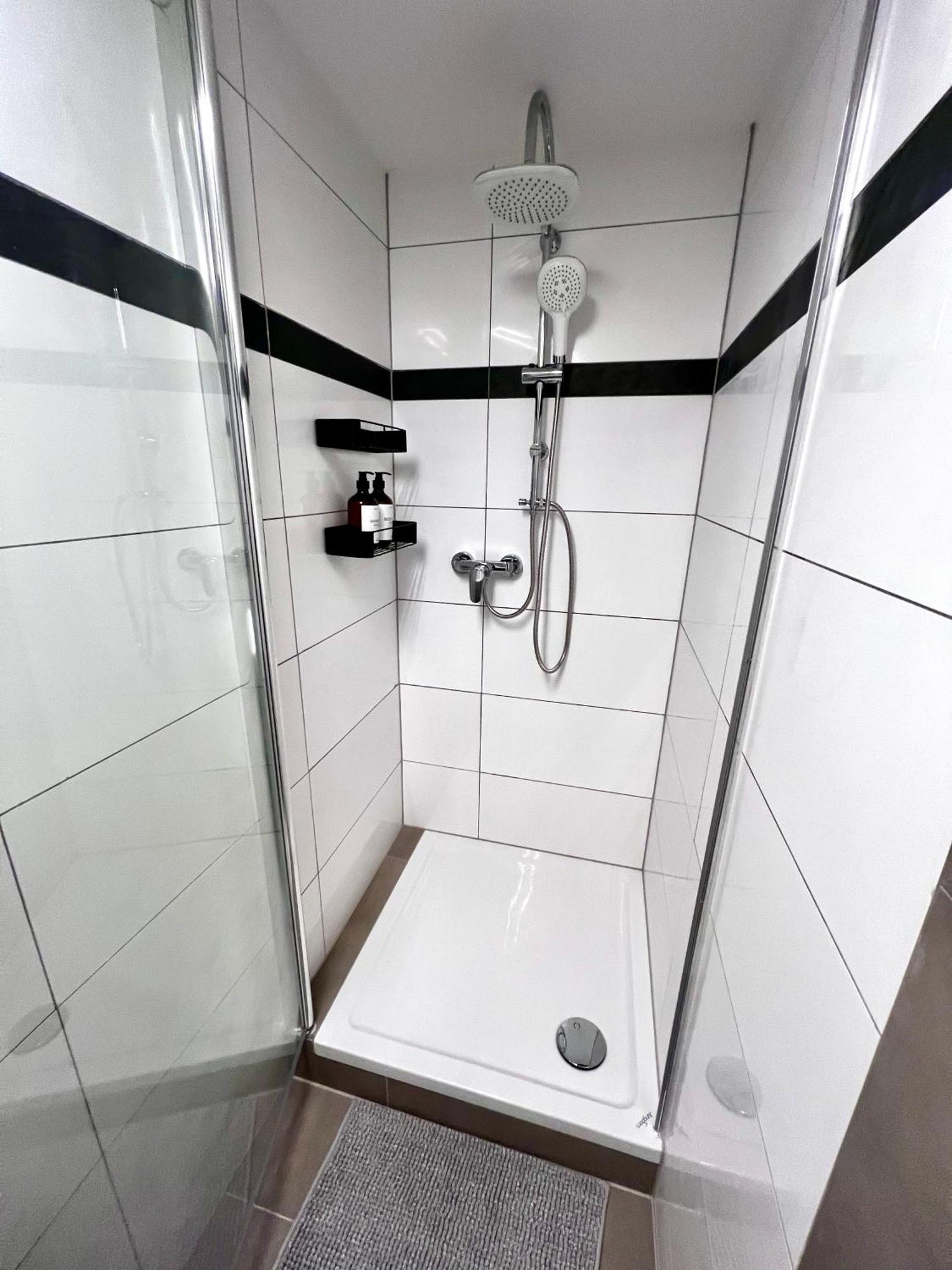 Apartamento Main Cozy Casa Am Ringpark Free Parking Wurzburgo Exterior foto